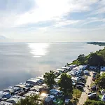 Hostel Klimatyzowane Surf - Maszoperia Sun4hel - Letnia Baza Snowshow Na Polwyspie Helskim