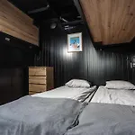 Klimatyzowane Surf - Maszoperia Sun4hel - Letnia Baza Snowshow Na Polwyspie Helskim Hostel