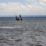 Hostel Klimatyzowane Surf - Maszoperia Sun4hel - Letnia Baza Snowshow Na Polwyspie Helskim
