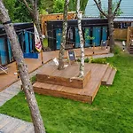 Klimatyzowane Surf - Maszoperia Sun4hel - Letnia Baza Snowshow Na Polwyspie Helskim Hostel *