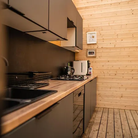 Albergue Klimatyzowane Surf - Maszoperia Sun4hel - Letnia Baza Snowshow Na Półwyspie Helskim *