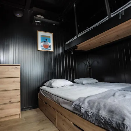 Klimatyzowane Surf - Maszoperia Sun4hel - Letnia Baza Snowshow Na Półwyspie Helskim