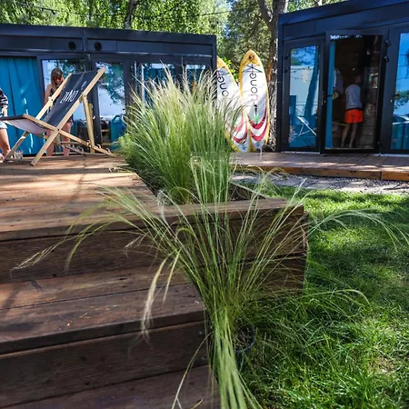 Klimatyzowane Surf - Maszoperia Sun4hel - Letnia Baza Snowshow Na Półwyspie Helskim * Jastarnia