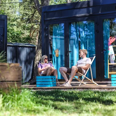 Klimatyzowane Surf - Maszoperia Sun4hel - Letnia Baza Snowshow Na Półwyspie Helskim