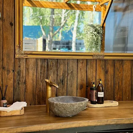 Albergue Klimatyzowane Surf - Maszoperia Sun4hel - Letnia Baza Snowshow Na Półwyspie Helskim Jastarnia