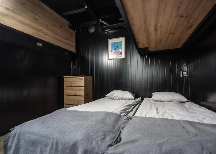 Klimatyzowane Surf - Maszoperia Sun4hel - Letnia Baza Snowshow Na Polwyspie Helskim Hostel