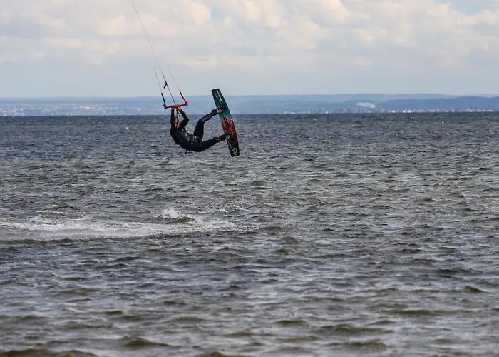 Hostel Klimatyzowane Surf - Maszoperia Sun4hel - Letnia Baza Snowshow Na Polwyspie Helskim